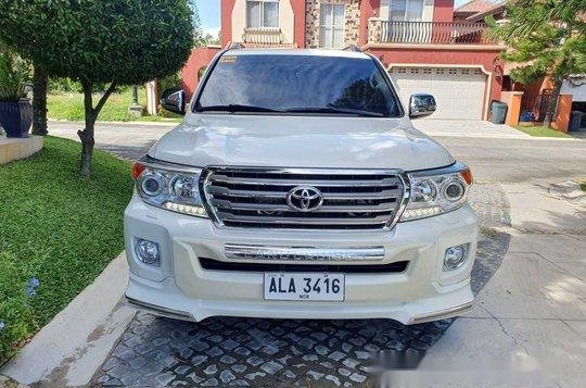 Selling White Toyota Land Cruiser 2015 in Bacoor-5