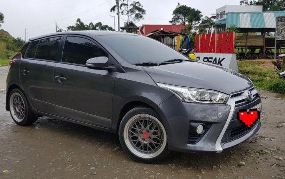 Selling Toyota Yaris 2014 in Manila-3