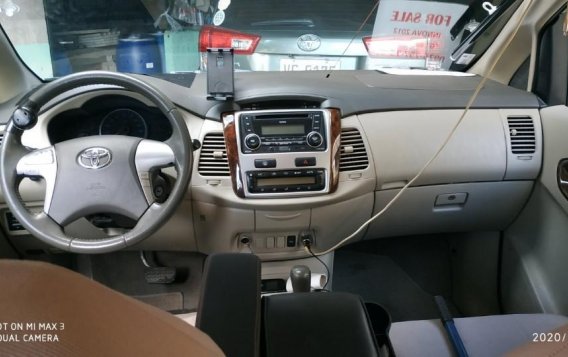 Sell 2012 Toyota Innova in Quezon City-2