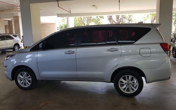 Selling Silver Toyota Innova 2018 in Manila-4