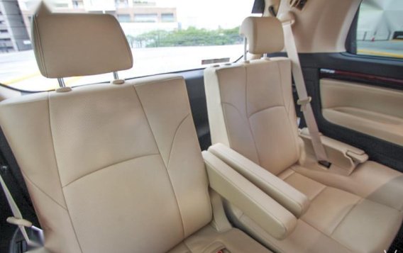 White Toyota Alphard 2017 for sale in San Francisco-5