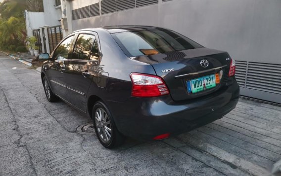 Selling Purple Toyota Vios 2013 in Mandaluyong-5