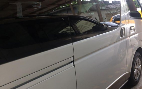 White Toyota Hiace 2015 for sale in Cebu City-2