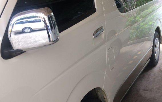 White Toyota Hiace 2015 for sale in Cebu City-1