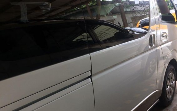 White Toyota Hiace 2015 for sale in Cebu City-3