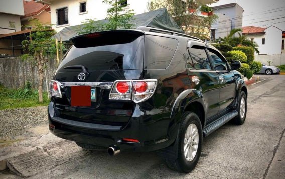 Black Toyota Fortuner 2013 for sale in Cainta