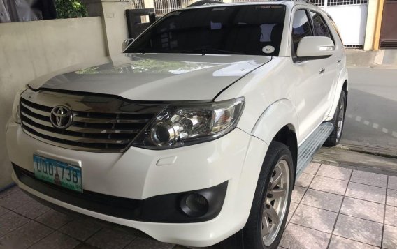 Sell White 2012 Toyota Fortuner in Pilar-3