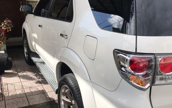 Sell White 2012 Toyota Fortuner in Pilar-4