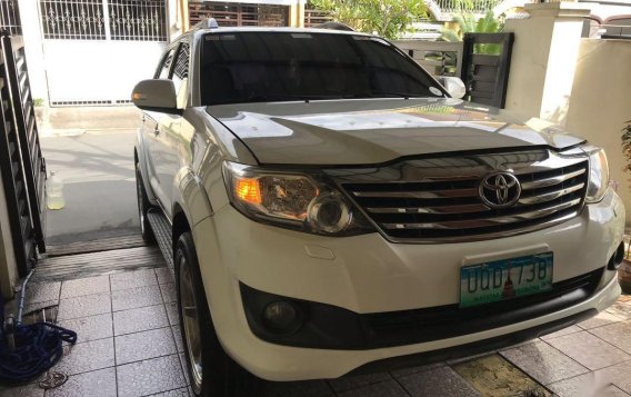 Sell White 2012 Toyota Fortuner in Pilar-1