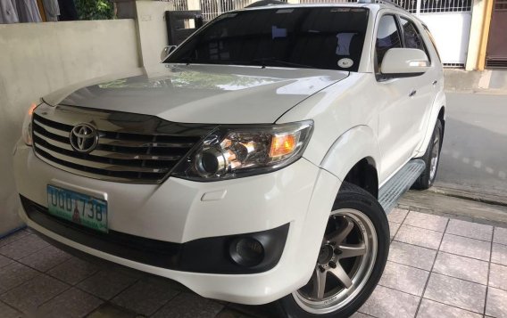 Sell White 2012 Toyota Fortuner in Pilar