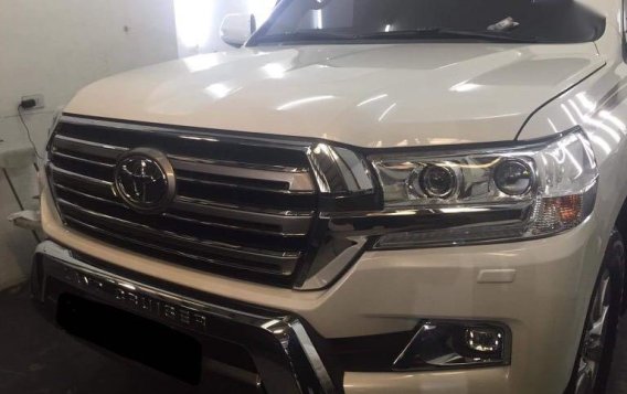 White Toyota Land Cruiser 2020 for sale in Automatic