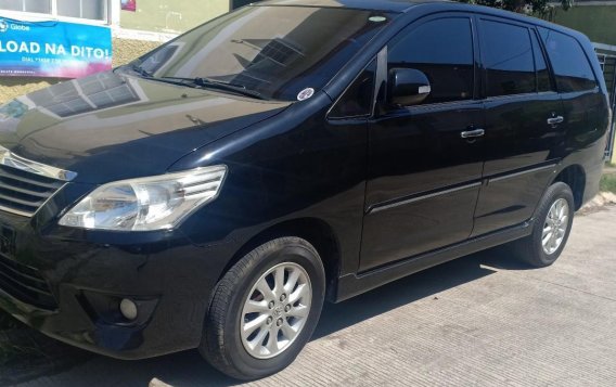 Black Toyota Innova 2014 for sale in Automatic-1