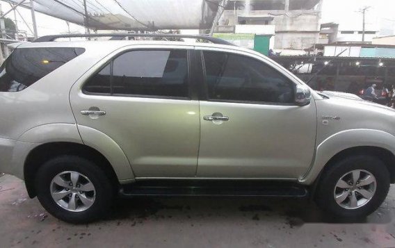 Sell Silver 2008 Toyota Fortuner in Manila-2