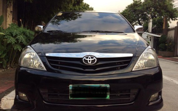 Black Toyota Innova 2011 for sale in Automatic-3