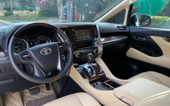 Toyota Alphard 2019 for sale in Quezon City-4