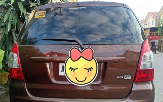 Brown Toyota Innova 2014 for sale in Manual-5