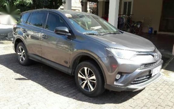 Sell Grey 2017 Toyota Rav4 in Muntinlupa