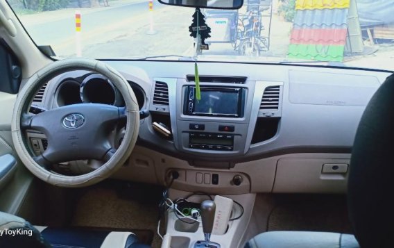 Silver Toyota Fortuner 2006 for sale in Cainta-6