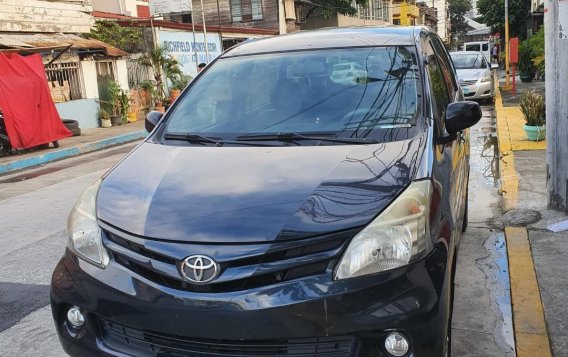Black Toyota Avanza 2013 for sale in Manila