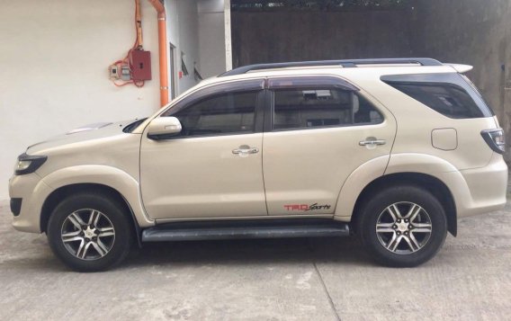 Selling Beige Toyota Fortuner 2013 in Bacoor-1