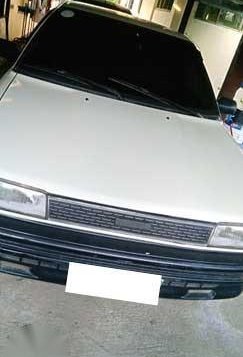 White Toyota Corolla 1990 for sale in Manual-3