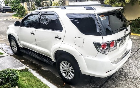 White Toyota Fortuner 2014 for sale in Manila-3