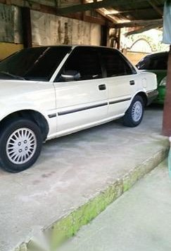 White Toyota Corolla 1990 for sale in Manual-1