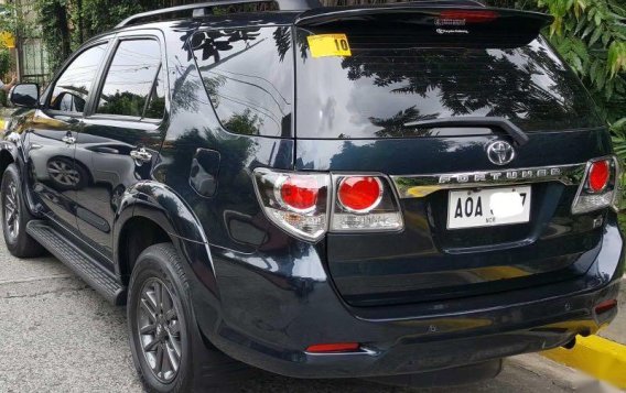 Black Toyota Fortuner 2015 SUV / MPV at Automatic  for sale in Manila-9