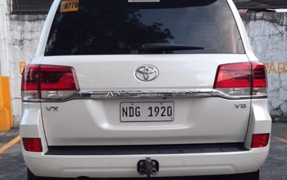 White Toyota Land Cruiser 2017 for sale in Quezon City-1