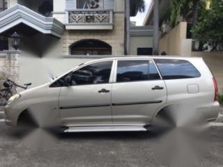 Selling Silver Toyota Innova 2008 in Quezon City-2