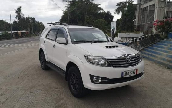 White Toyota Fortuner 2015 for sale in Manual-2