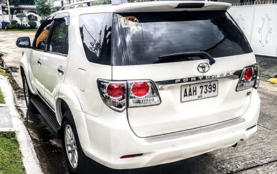 White Toyota Fortuner 2014 for sale in Manila-2