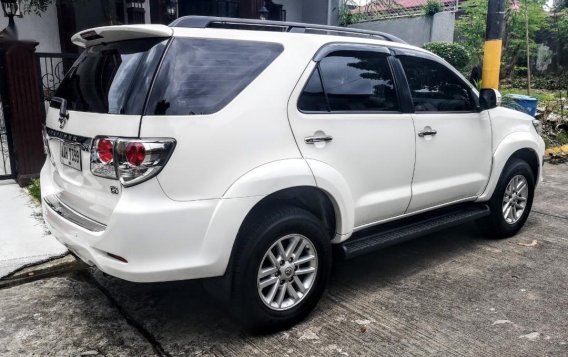 White Toyota Fortuner 2014 for sale in Manila-1