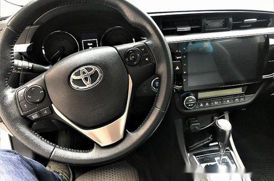 Sell White 2016 Toyota Corolla altis in Manila-5