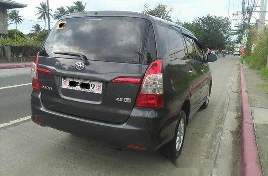 Selling Grey Toyota Innova 2015 in Manila-2