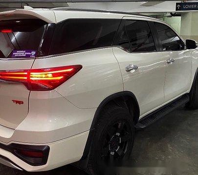 Sell White 2017 Toyota Fortuner in Manila-2