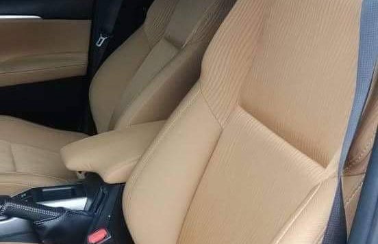 Selling Black Toyota Fortuner 2017 in Quezon City-6