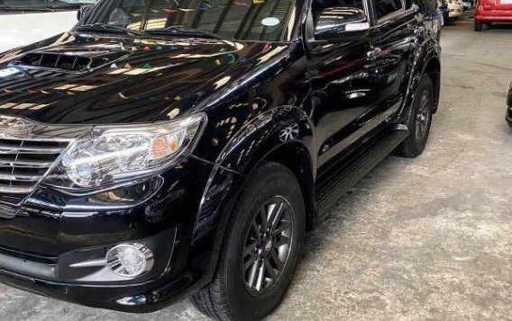 Selling Black Toyota Fortuner 2015 in Mandaluyong-4