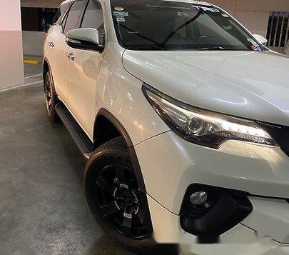 Sell White 2017 Toyota Fortuner in Manila-9