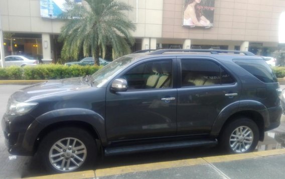 Sell Grey 2012 Toyota Fortuner in Manila-1