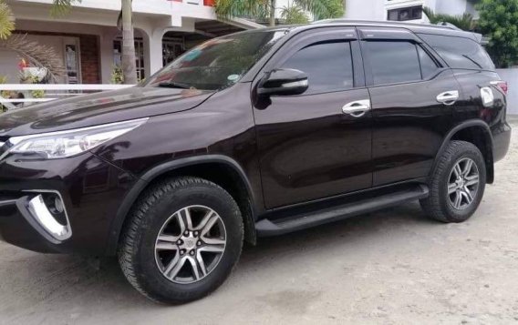 Selling Black Toyota Fortuner 2017 in Quezon City-1