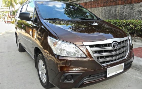Selling Brown Toyota Innova 2015 in Manila-3