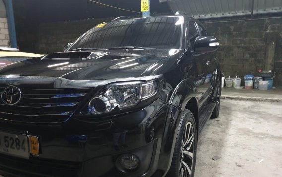 Black Toyota Fortuner 2014 for sale in Automatic-7