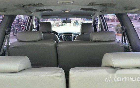 Selling Silver Toyota Innova 2015 in Manila-10