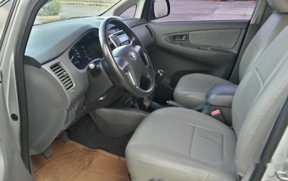 Selling Silver Toyota Innova 2015 in Manila-13