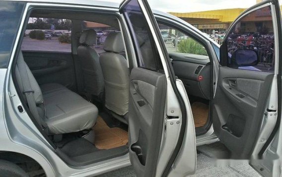 Selling Silver Toyota Innova 2015 in Manila-6