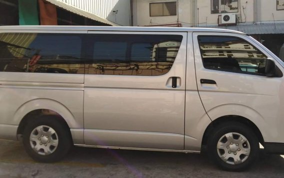 White Toyota Hiace 2016 for sale in Antipolo City-3