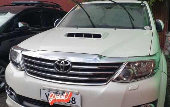 Pearl White Toyota Fortuner 2015 for sale in Quezon City-1