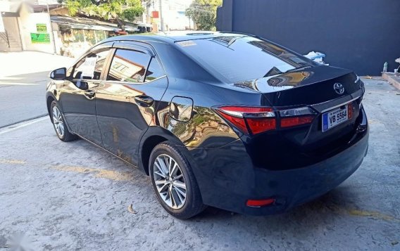 Sell Black 2016 Toyota Corolla altis in San Pedro-1