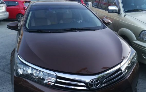 Brown Toyota Corolla altis 2015 for sale in Manual-7